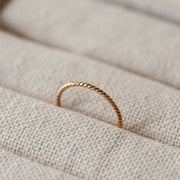 Twist Ring