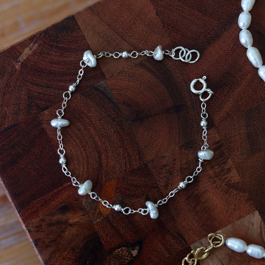 Pebble Pearl Bracelet