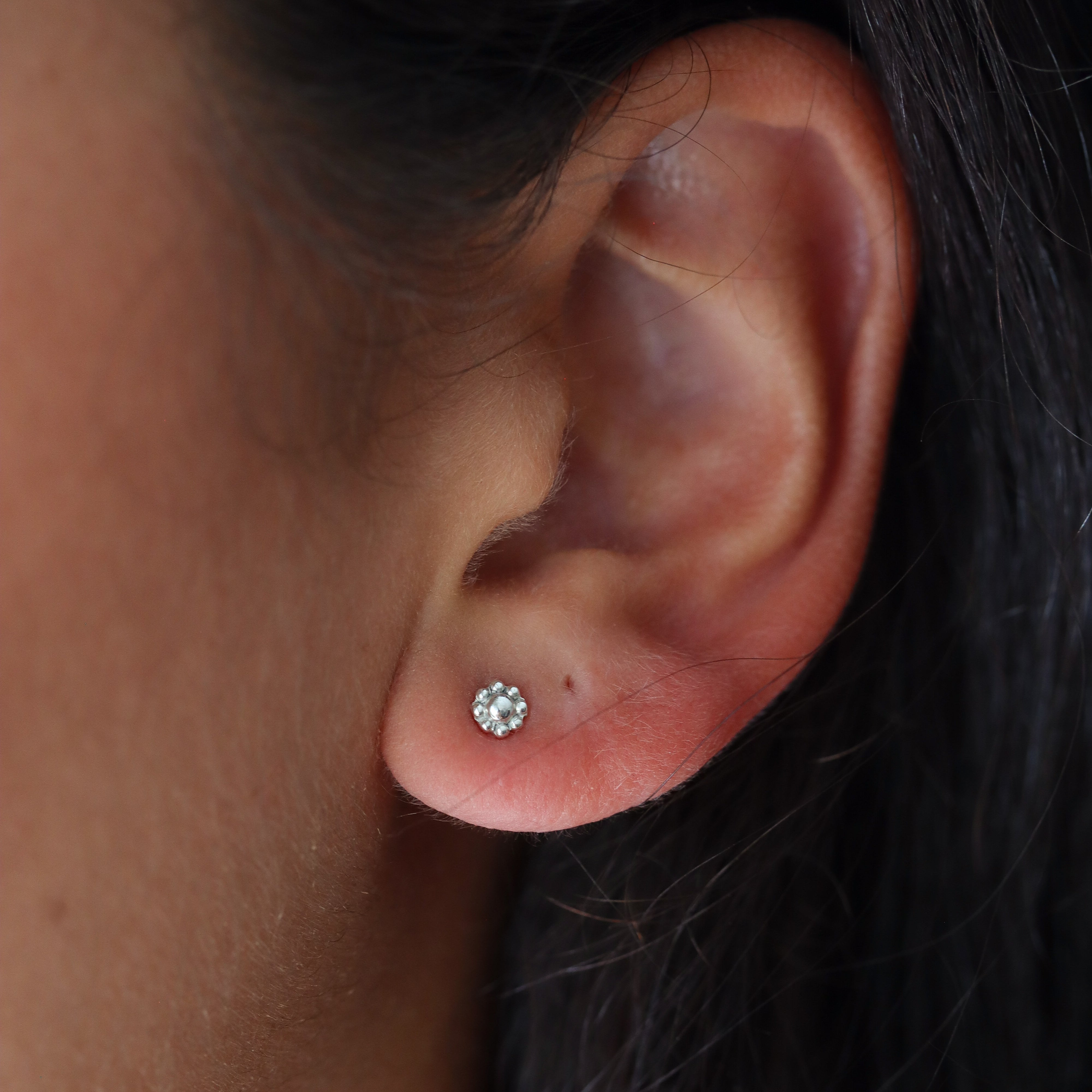 Daisy Studs