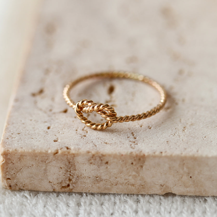 Knot Ring
